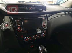 نيسان قاشقاي